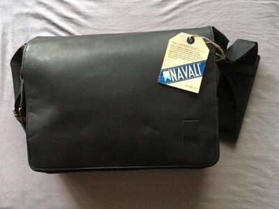 Navali Mainstay Laptop Umhängetasche Leder schwarz