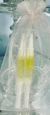 2 Cuticle Oil Twist Up Pens Made with 100% Natural Oils To Promote Nail Growth