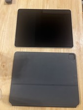 ipad pro 12.9 6th gen 256gB Bundle with Magic Keyboard, Pencil, 18mth Apple Care