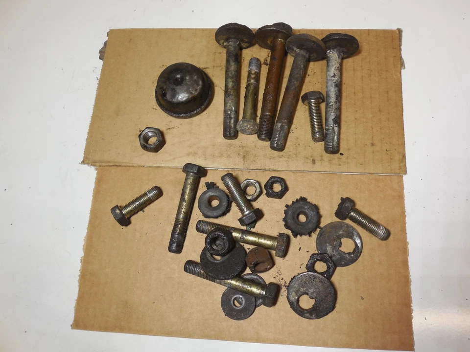 Tuercas de suspensión delantera pernos herrajes 72-89 Mercedes Benz R107 450SL 380SL 560SL Foto 3 de 4