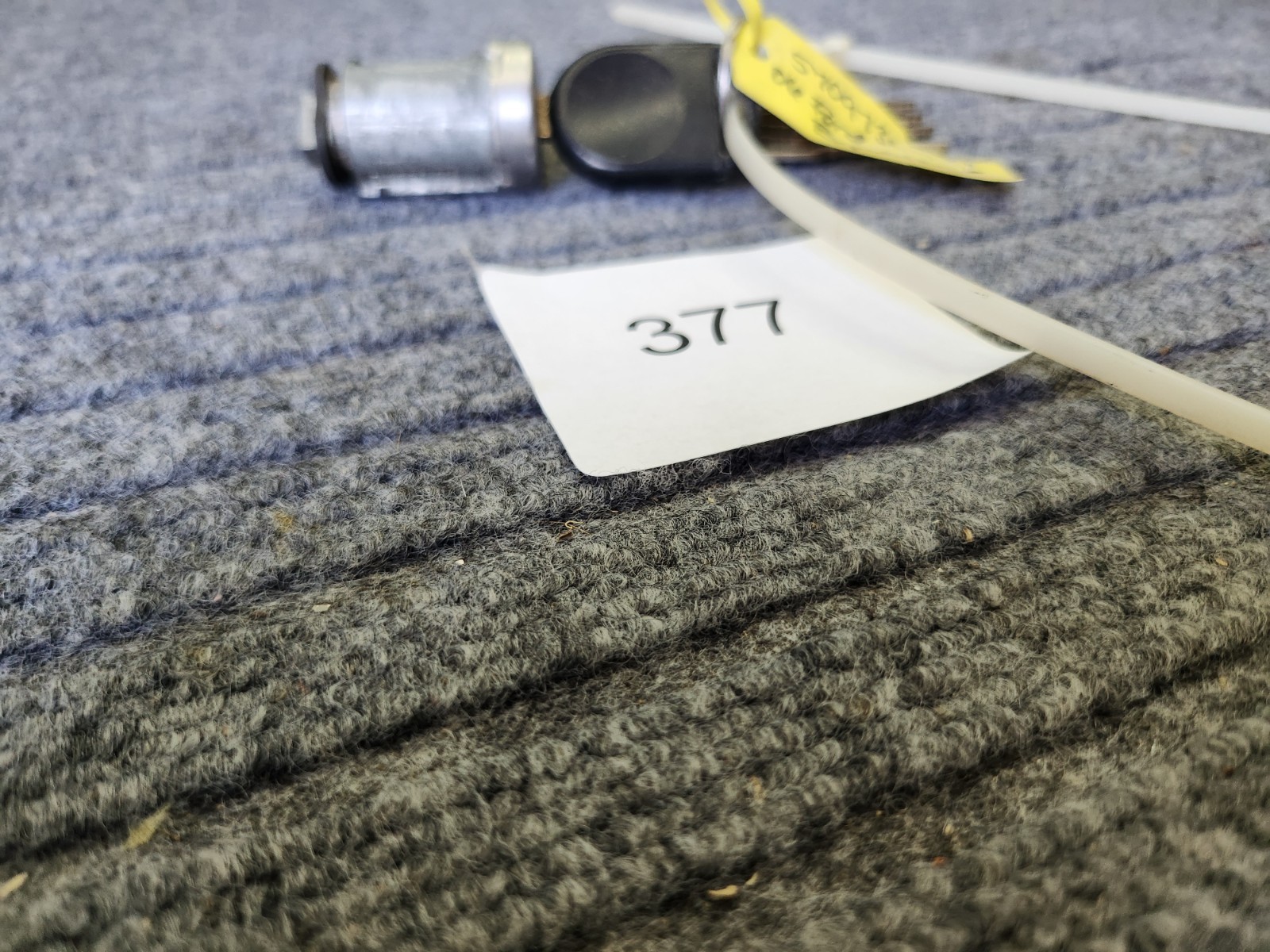 Switch Control Button Key For 2004 FORD EXPEDITION 57097359