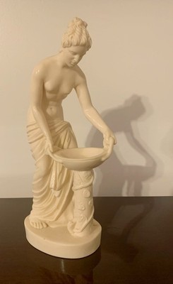 A. Santini Venus of Cnido 10 inch Sculpture   Made in Italy