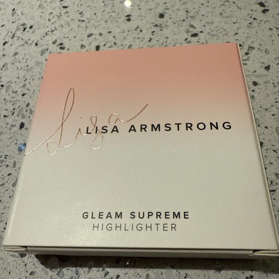 Avon Lisa Armstrong Gleam Supreme Highlighter Powder Shade *Sparkle In Pink*BNIB - Image 2 of 3