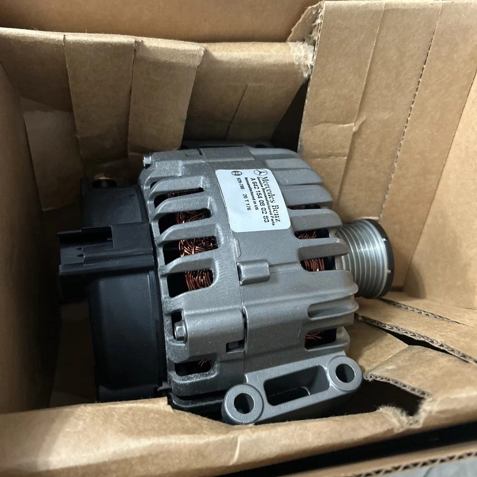 Alternator Mercedes benz A 642154080283 2011 Mercedes Sprinter - Image 2 of 4