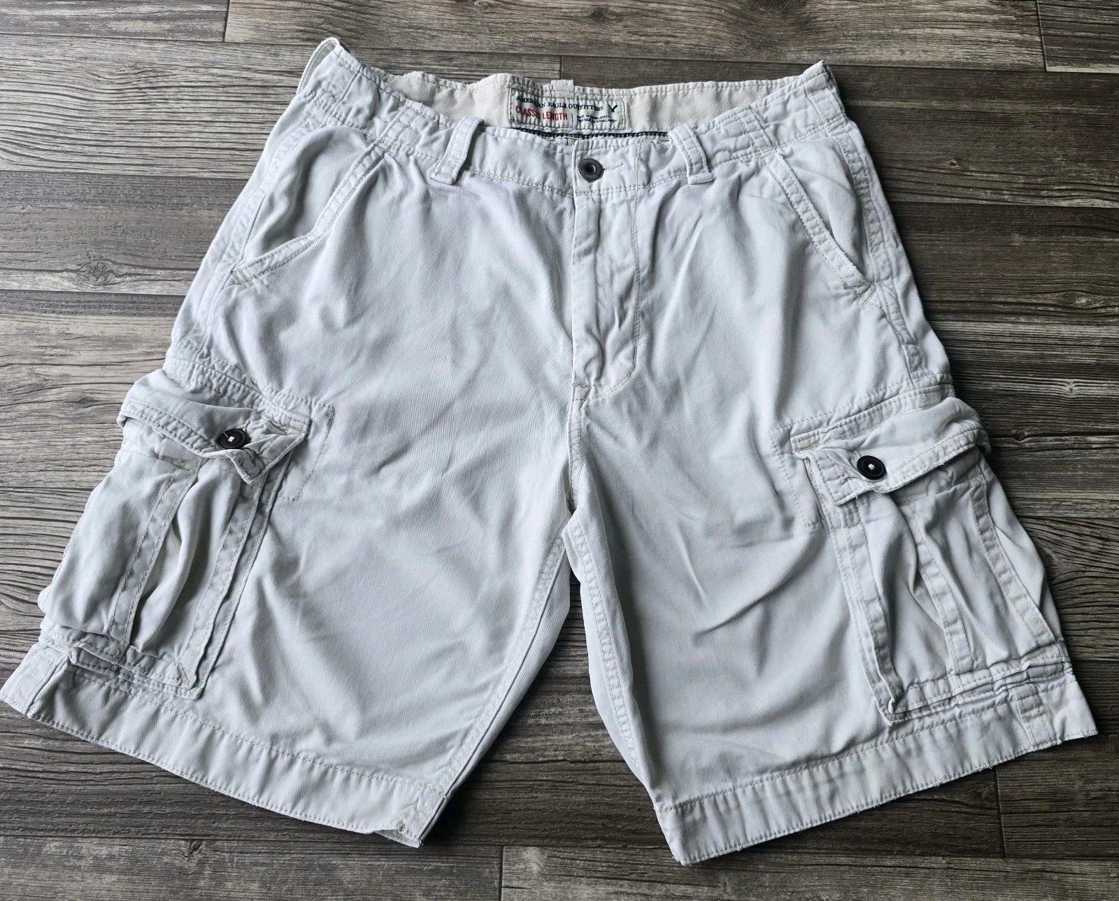 VINTAGE American Eagle Outfitters Cargo Shorts Mens 33 Light Beige Y2K Chunky