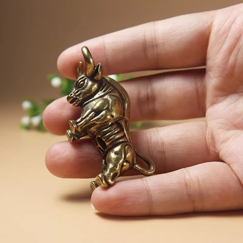 Solid Brass Wall Street Bull Keychain Keyring - Picture 2 of 7
