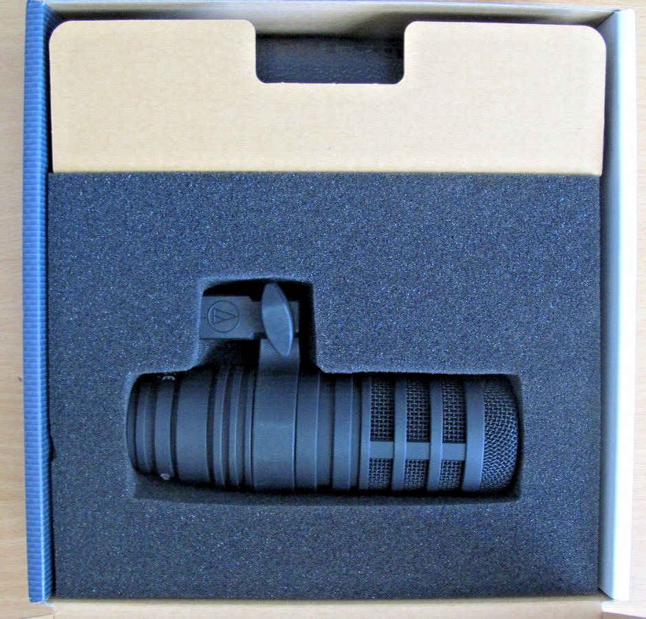 Audio-Technica BP40 Large-Diaphragm Dynamic Broadcast Microphone