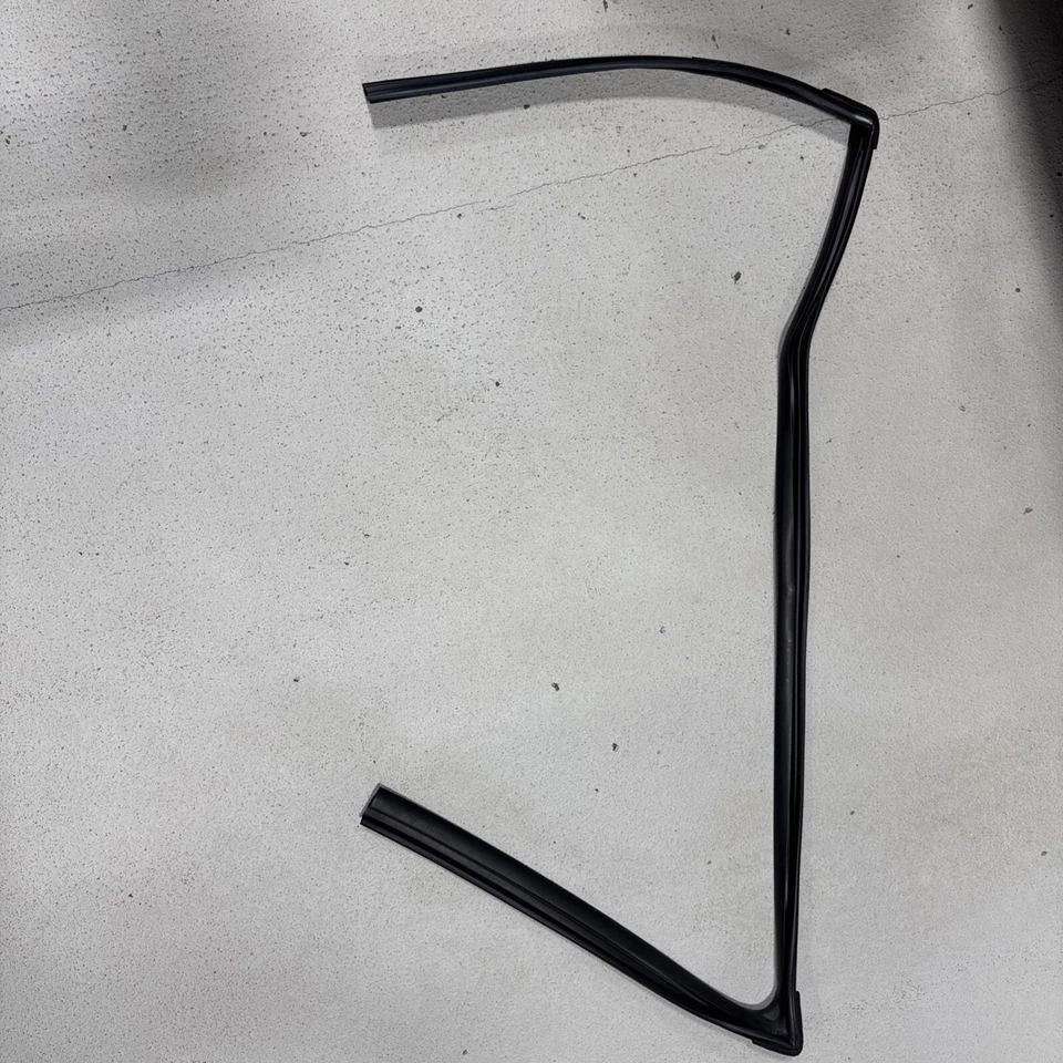 82530-A5000 Hyundai Elantra GT PUERTA DELANTERA VENTANA CRISTAL IZQUIERDA NUEVO PERO ABIERTO ARTÍCULO Foto 4 de 4