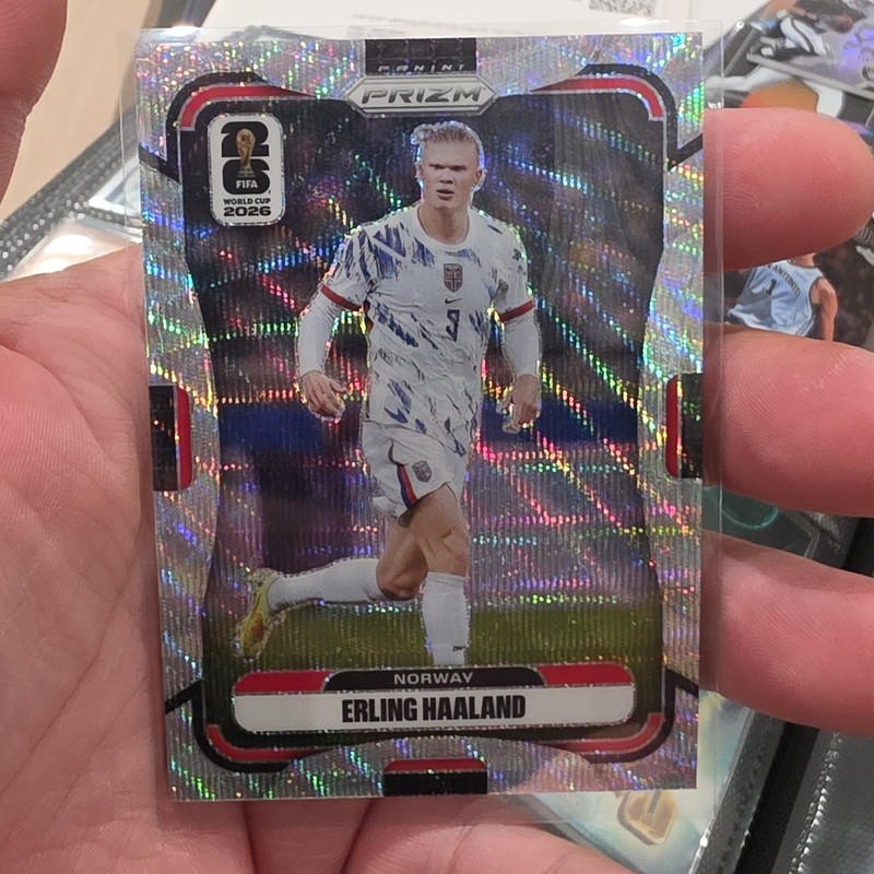 2026 World Cup Prizm Erling Haaland Wave Refractor #333