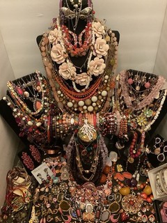 Huge estate costume jewelry Lot Junk Redesign Great For Craft 9 lbs