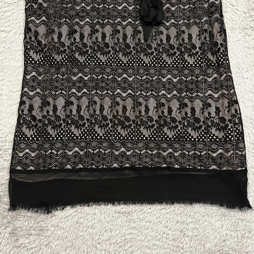 Blusa sin mangas CAbi #552 Emily para mujer talla S negra forrada de encaje Foto 3 de 4