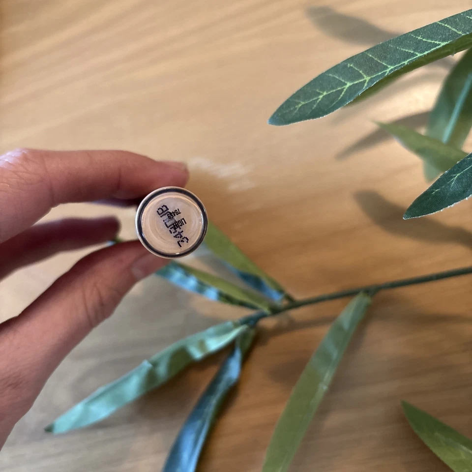 bareMinerals BARESKIN LIGHT Complete Coverage Serum Concealer NIB NEW - Image 2 of 2