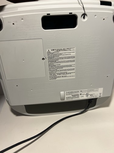 Mitsubishi XD2000U DLP Projector XGA VGA/DVI/BNC/S-Video 1024x768 3500 Lumens - Afbeelding 14 van 14