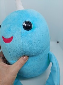 USED Fingerlings HUGS Nikki (Blue Glitter) Interactive Plush Narwhal WowWee