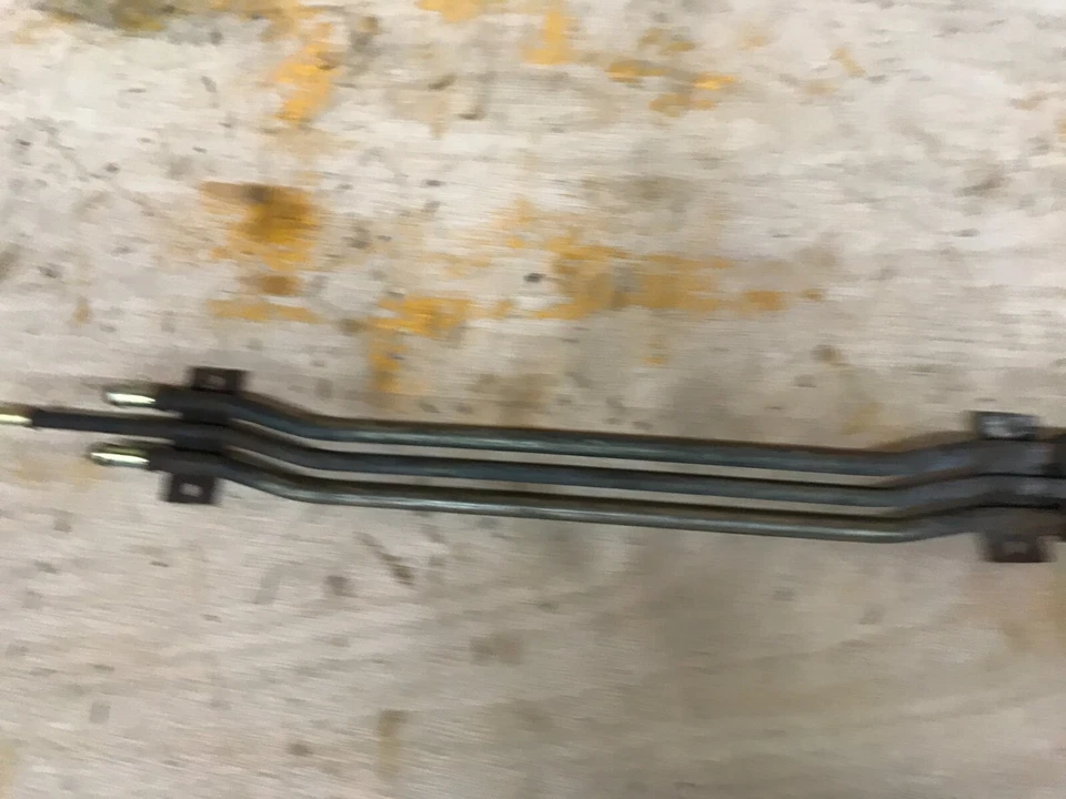 REANULT ALPINE GTA 2.5 V6 BRAKE FLUID RESERVOIR BOTTLE SENSOR INC SENSOR + PIPE - Image 4 of 4