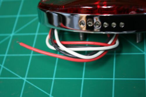 SUPER THIN L.E.D CATEYE TAILLIGHT 5/16" CUSTOM LOOK MOTORCYCLE BOBBER chopper - Foto 4 di 5