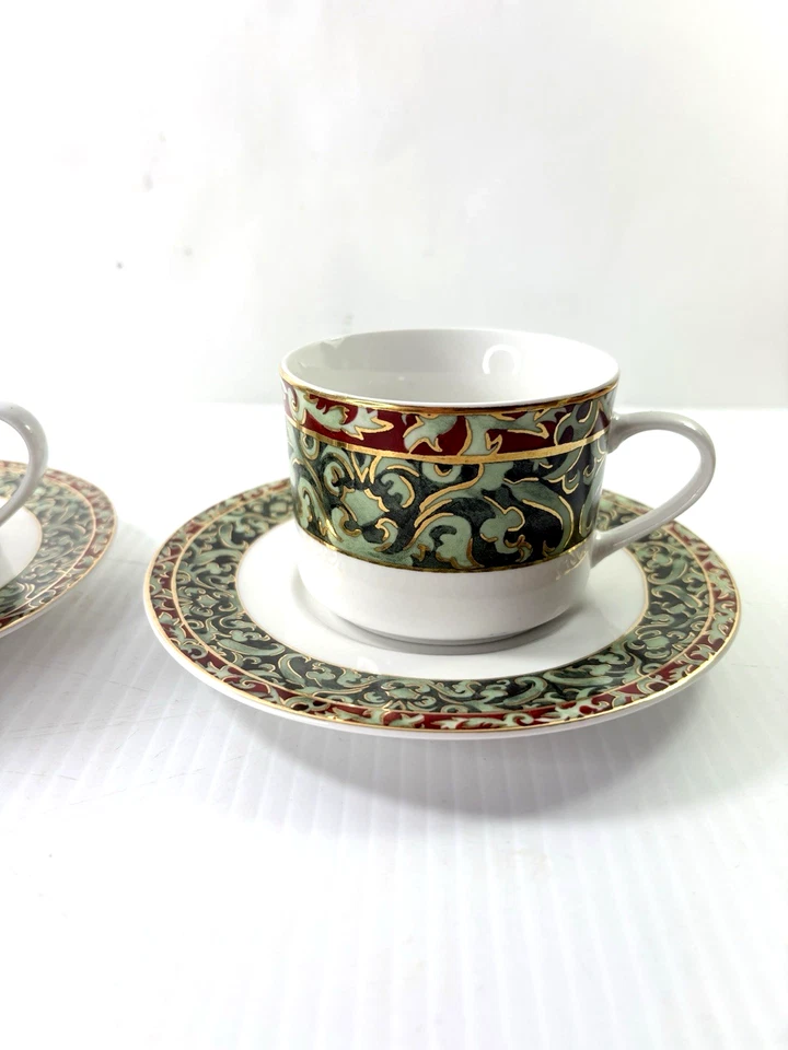 Juego de dos tazas y platillos de vajilla adornos navideños American Atelier Foto 2 de 4