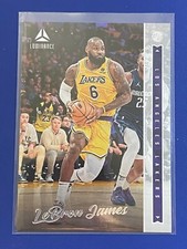 🏀 2021-22 Panini Luminance Basketball Base Card #259 LeBron JAMES 🏀