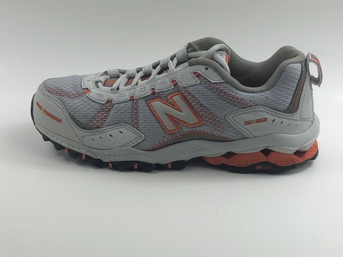 WOMENS EUC New Balance 570 All Terrain 