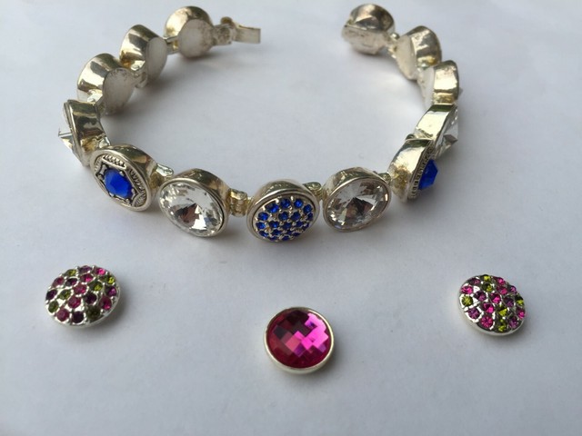 LOTTIE DOTTIE BRACELET WITH 6 INTERCHANGEABLE DOTTIES AND