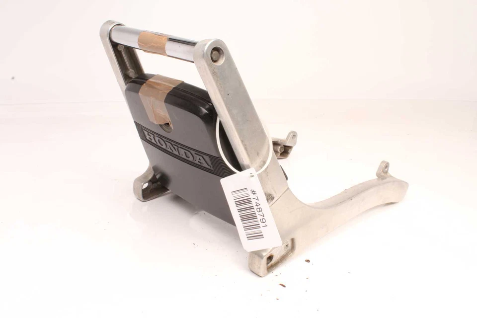 Alças encosto traseiro superior Honda CBX 125 F Custom JC11E 93-97 - Imagem 2 de 2