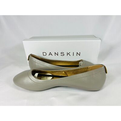 New in Box Danskin ''Poise'' Light Gray Ballet Flats 8.5 Memory Foam Vegan 
