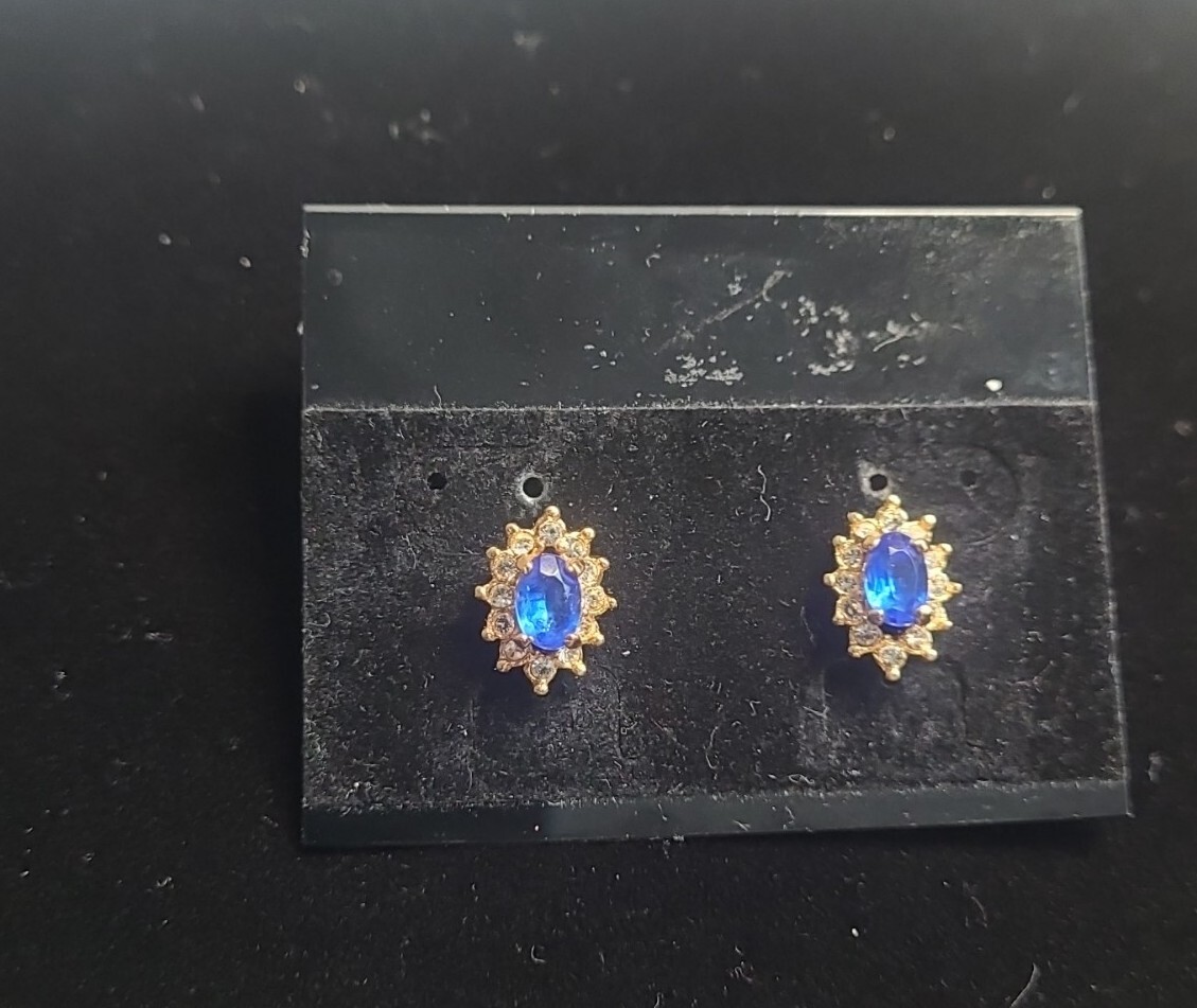 earrings for women Gold Tone