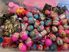 NEW BLIND BAGS FIGURES CARDS KEYCHAINS PLUSH BOYS/GIRLS 25 Items! Peppa Pig