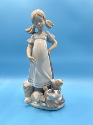 Lladro 5232 ''Playful Kittens'' Spain. Damaged - No Handle, small chip kitten ear 
