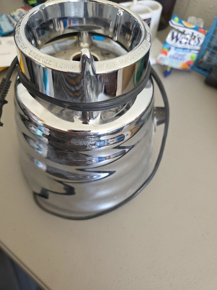 Licuadora Osterizer Deluxe modelo #500028 (solo base) ***Funciona***  Foto 4 de 4