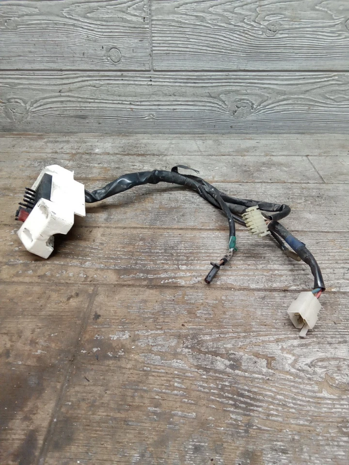 1986 1985-2007 Honda Shadow Vt1100 Classic VT 1100 Fuse Box Wiring  - Image 3 of 4