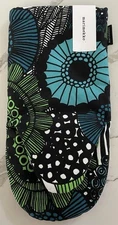 NWT Marimekko Pieni  Siirtolapuutarha OVEN MITT  Bold Green Black Blue Floral