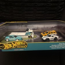 Hot Wheels Diorama Fleet Street Pandem Subaru BRZ, Nissan Maxima, Datsun Box Set