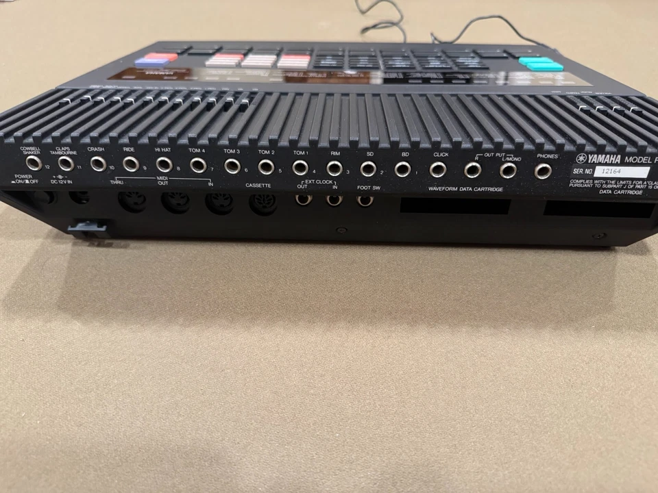 Batería Yamaha RX5 incluye fuente de alimentación y ROM, probada  Foto 4 de 4