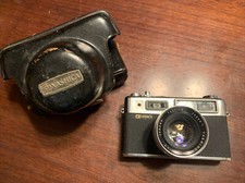 YASHICA ELECTRO 35 GSN CAMERA w. COLOR YASHINON DX F 45mm LENS CASE W Film In