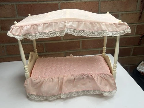 Mattel Barbie Doll Canopy Bed Dream Furniture Bedding Mattress Vintage 1982