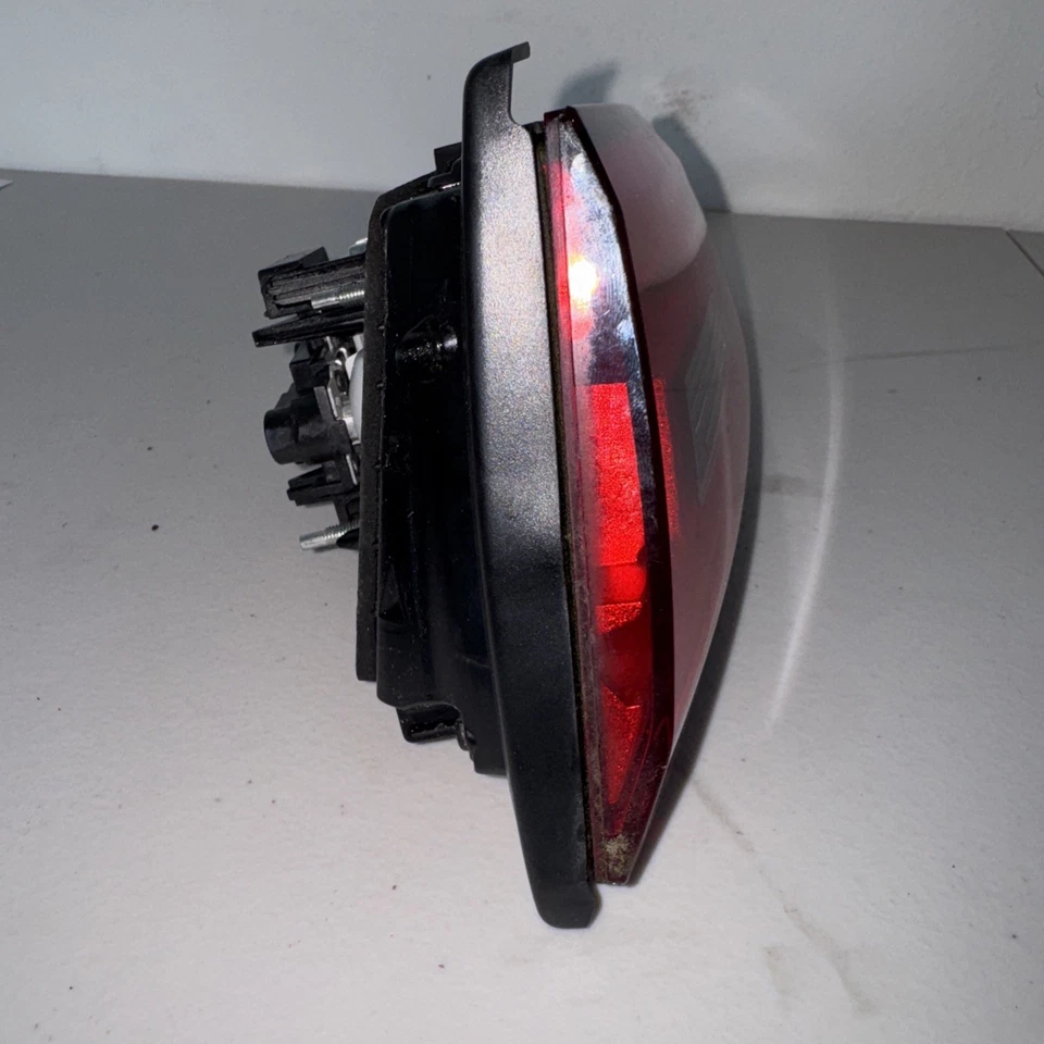 2015 2016 Audi A3 S3 Passenger Right Trunk Tail Light 8V5945094J OEM - Image 4 of 4
