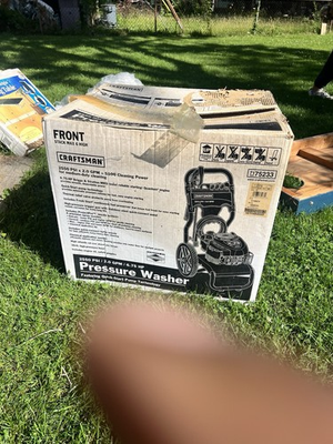 #ad Craftsman 2550 PSI 2.0 GPM Gas Cold Water Pressure Washer Quick Connect 7175233 $400.00
