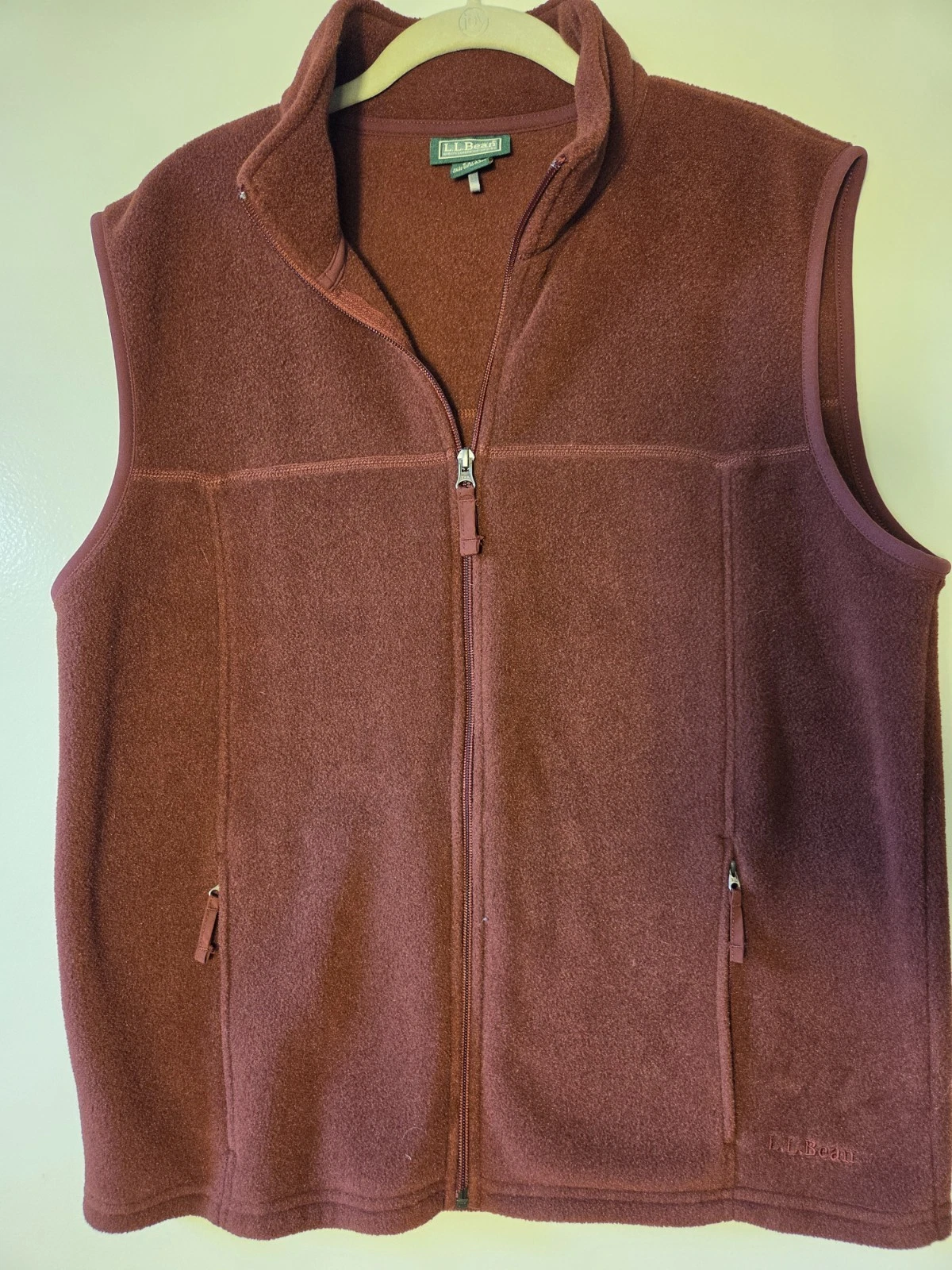 LL Bean Wine Polartec Fleece Mens Size M Full Zip Vest Zip Pockets Lightweight