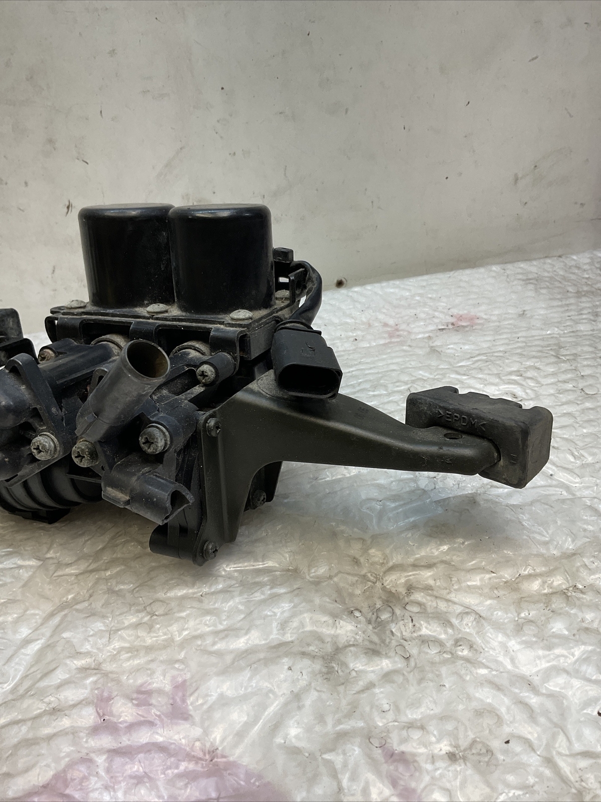 Hvac Heater Control Water Valve 3d1959617c Bentley Continental Flying Spur 2006