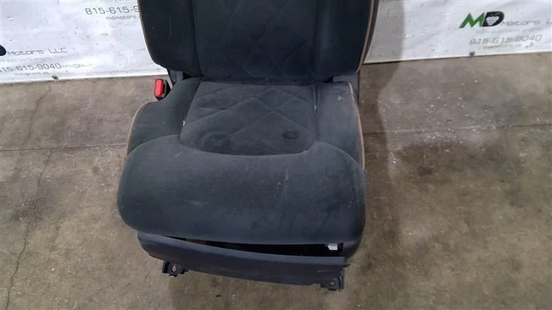 Nissan Armada 2016-2018 asiento delantero izquierdo del lado del conductor OEM 873705ZU2B Foto 2 de 4