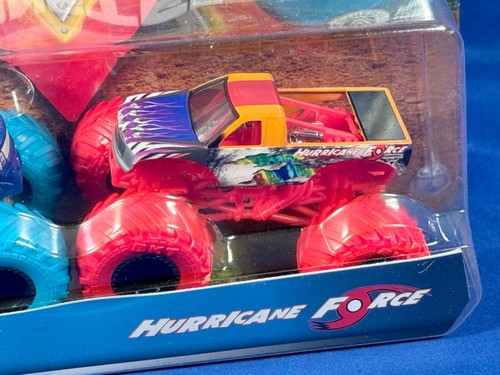 BLUE THUNDER & HURRICANE FORCE 2-Pack MONSTER JAM Cars DOUBLE DOWN SHOWDOWN 2019 - Picture 6 of 6