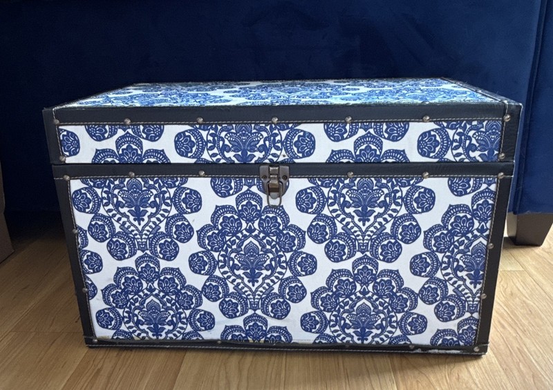 Blue/White/Black Rectangular Storage Trunk Chest w/ Latch 60x13.5