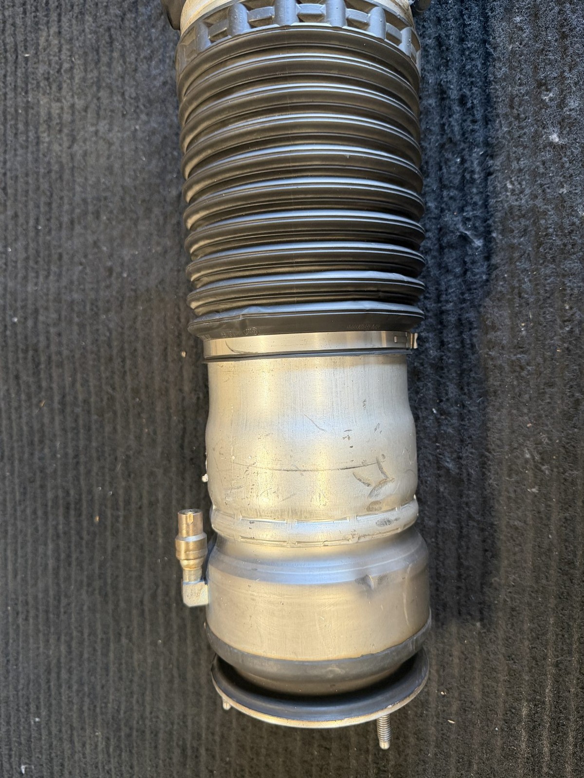 Rolls-Royce Ghost 2009-2019 Front Right Air suspension strut P/N 6862144