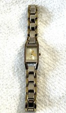 VINTAGE DISNEY PARKS MICKEY MOUSE STAINLESS  GOLD COLORED WATCH 85/8555