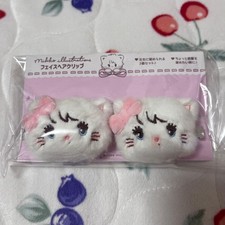 Mikko Illustrations Face Hair Clip Mousse