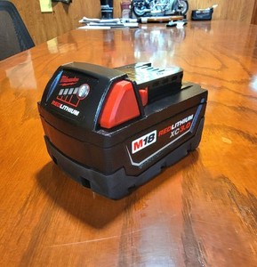  NEW... Open Box GENUINE Milwaukee 48-11-1828 M18 RedLithium 3.0 Ah Battery 