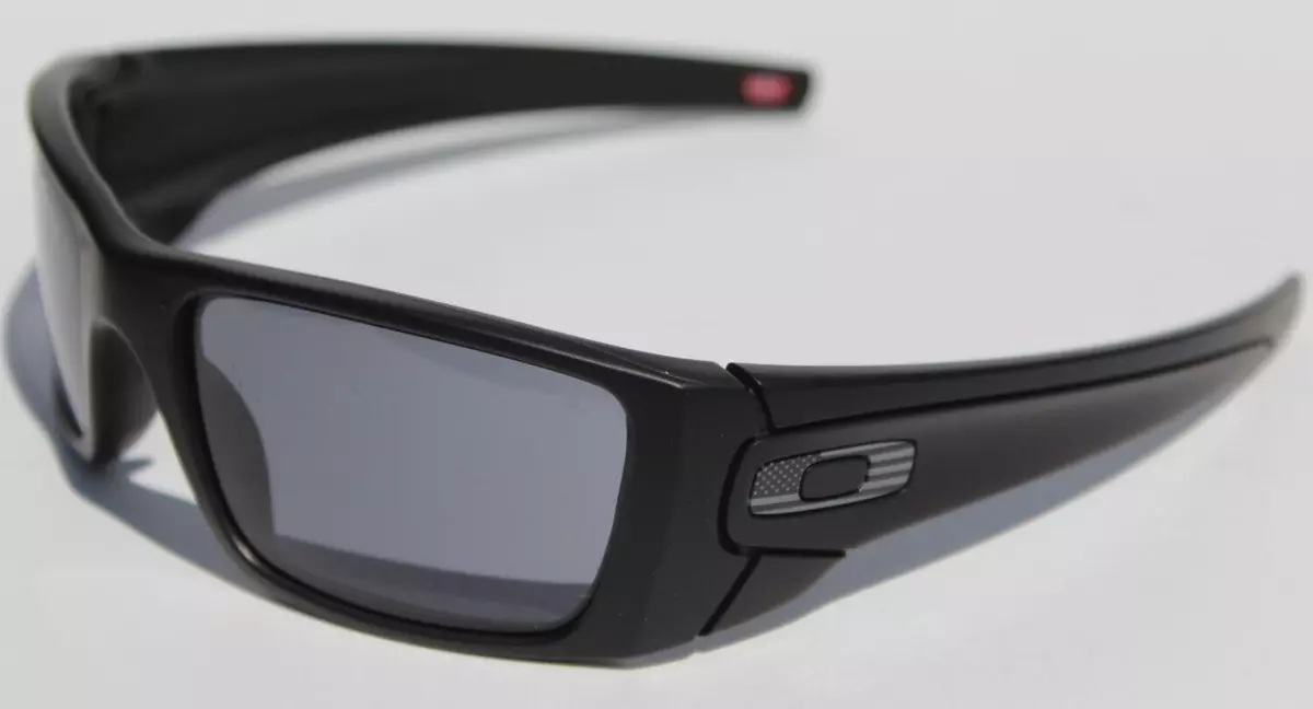 Oakley SI Gascan Sunglasses - USA Flag - Matte Black / Gray Lens