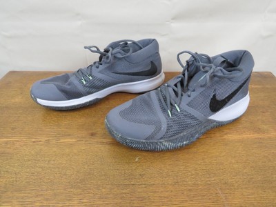 nike zoom assersion sneaker