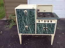 1930's Vintage Magic Chef Oven.